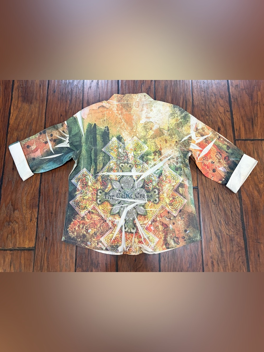 Las Olas Citrus Creations by Vera Celtic Cross Button Up - Picture 3 of 5